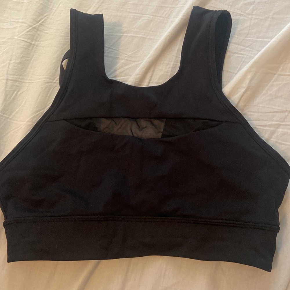 Lululemon black sports bra with mesh
